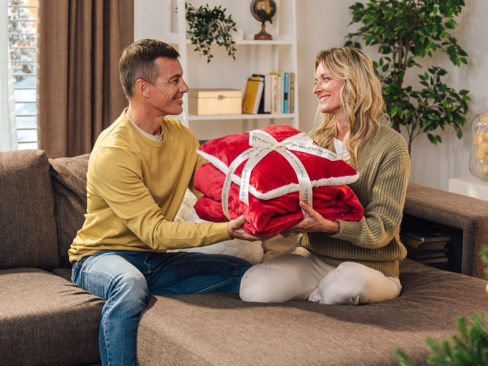 KOC I PODUSZKA WARM HUG CZERWONY