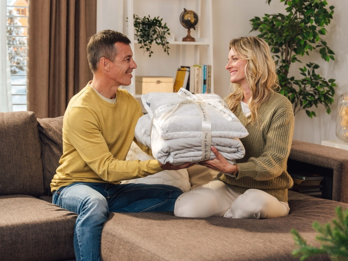 KOC I PODUSZKA WARM HUG SZARY