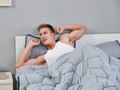Dormeo Adaptivego sada polštář a přikrývka + brašna Šedá