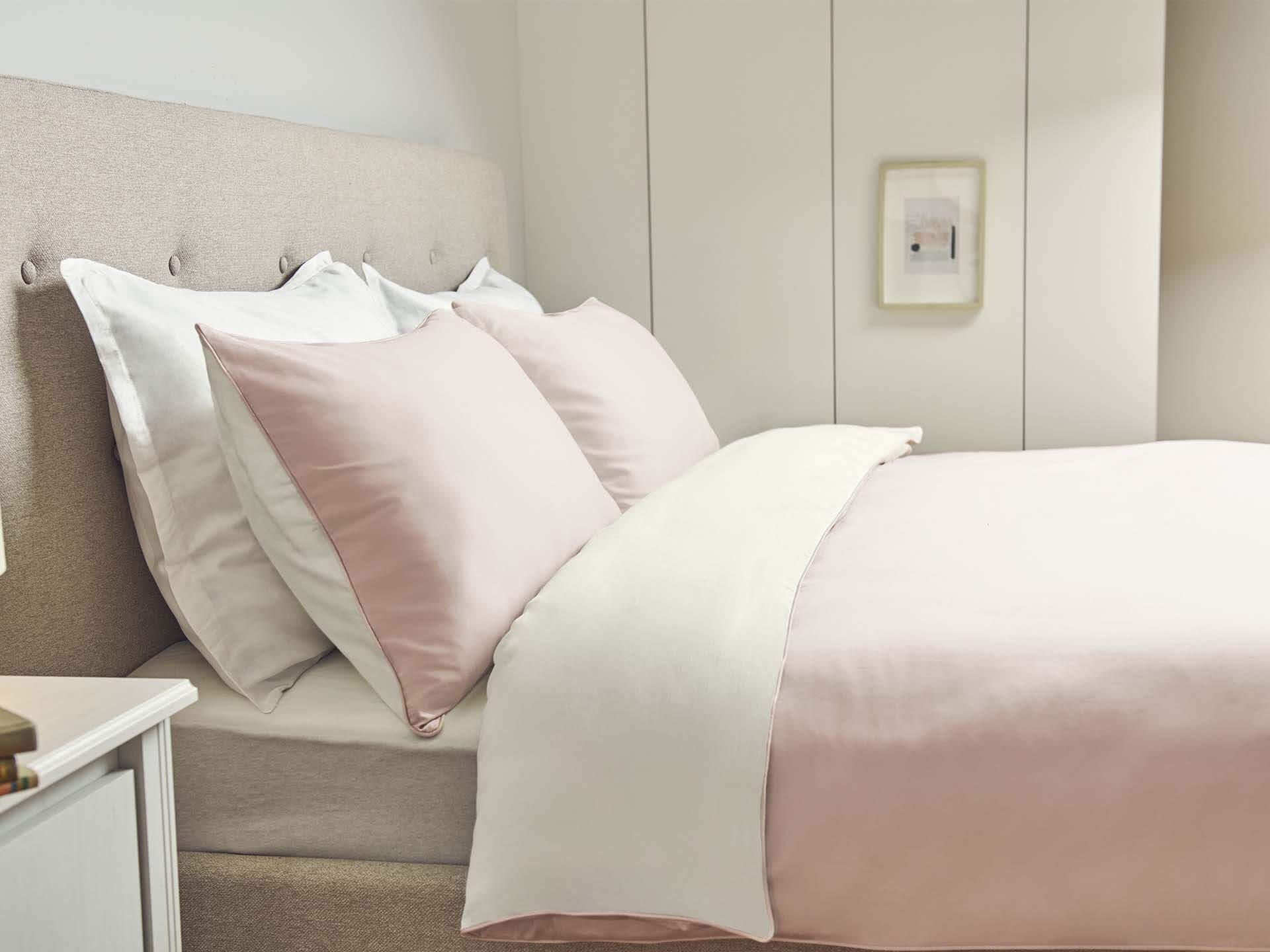 Set lenjerie de pat Dormeo Warm Hug Roz deschis
